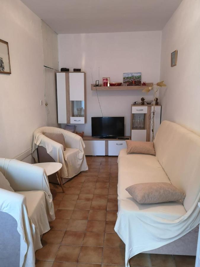 Rakalj Apartment Kalavojna מראה חיצוני תמונה